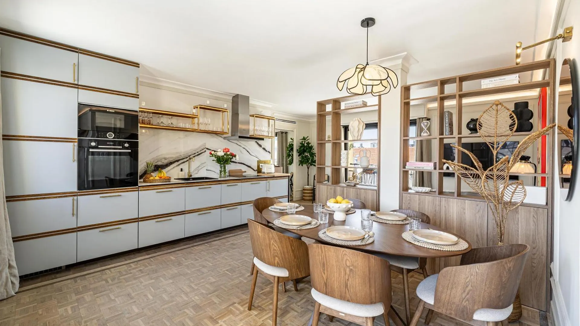 Luxurious Penthouse, 2 Bedroom Suites, 3 Spacious Terraces, Gorgeous Views Of Mountains And Sea, Nice Apartment