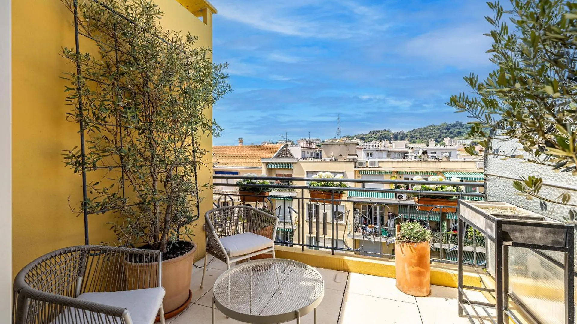 Luxurious Penthouse, 2 Bedroom Suites, 3 Spacious Terraces, Gorgeous Views Of Mountains And Sea, Nizza Appartamento