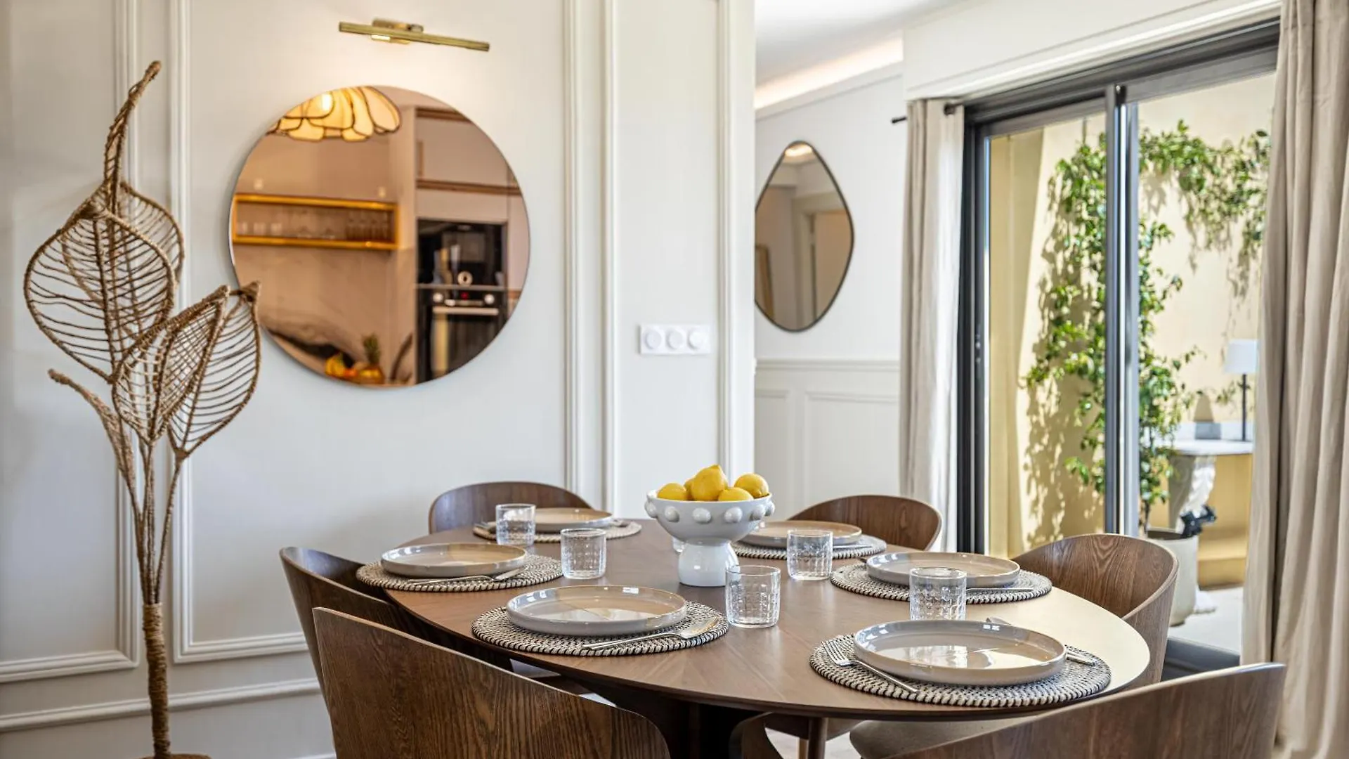 Luxurious Penthouse, 2 Bedroom Suites, 3 Spacious Terraces, Gorgeous Views Of Mountains And Sea, Nice